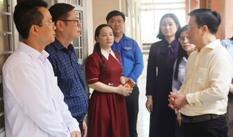 Thủ tướng yêu cầu hoàn thành trường nội trú vùng biên trước 30/8, khai giảng đồng loạt năm học mới