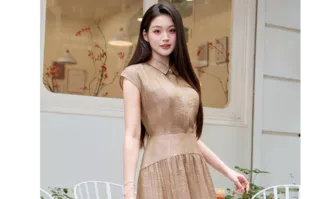 Trang phục vải lụa, tơ voan mềm nhẹ được ưu ái ngày đầu thu