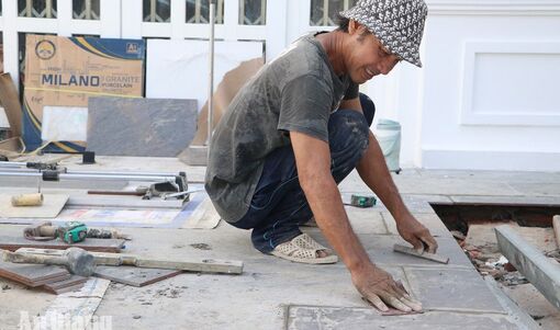 Nhọc nhằn nghề thợ hồ