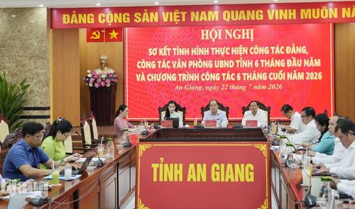 Phó Chủ tịch Thường trực UBND tỉnh An Giang Nguyễn Thanh Phong yêu cầu nâng cao chất lượng tham mưu, đẩy mạnh chuyển đổi số