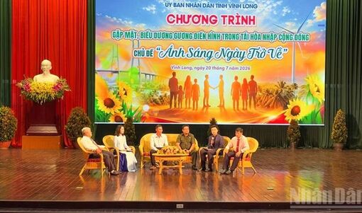 Vĩnh Long lan tỏa “Ánh sáng ngày trở về”