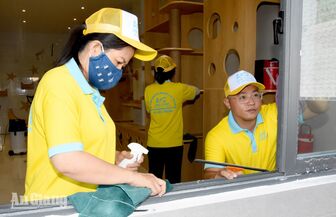 Dịch vụ vệ sinh công nghiệp ngày càng đắt khách