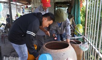 Long Điền ra quân diệt lăng quăng phòng sốt xuất huyết
