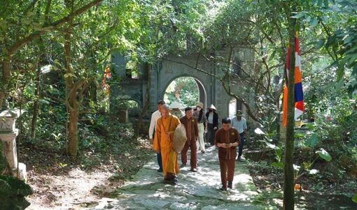 Vũng nước ví như "mắt rồng" nghìn năm chưa bao giờ cạn ở Ninh Bình