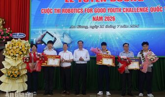 Hành trình mang vinh quang về đất nước