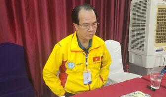 Nguyễn Thành Bảo giúp Việt Nam thắng sít sao "thập hổ" Trung Quốc ở ván 1