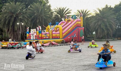 Ký ức dưới khoảng sân quê