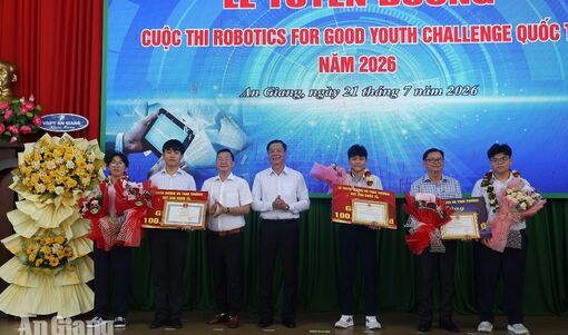 Hành trình mang vinh quang về đất nước