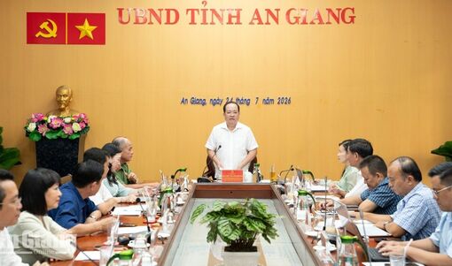 Phó Chủ tịch Thường trực UBND tỉnh Nguyễn Thanh Phong: Phát huy lợi thế để Kiên Hải phát triển kinh tế biển bền vững