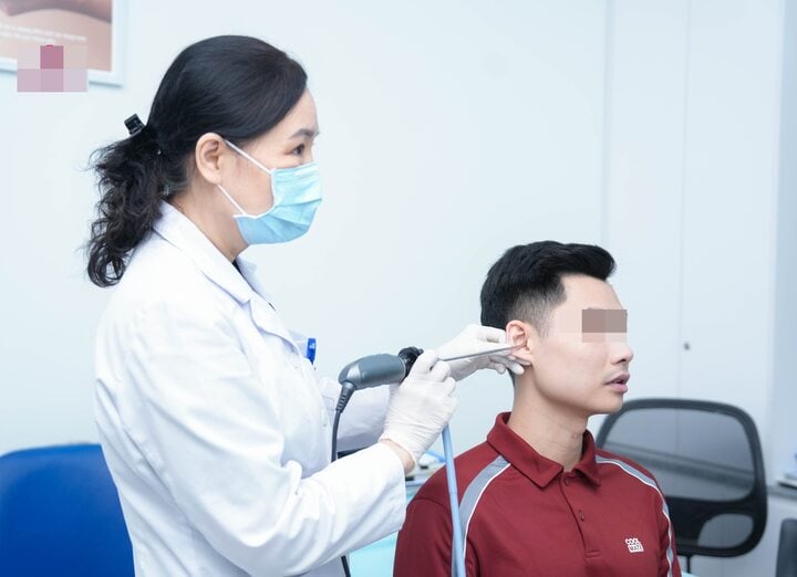 Hỏng thính lực vì đeo tai nghe quá lâu