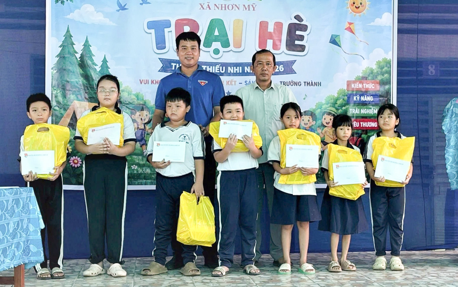 Hơn 180 thanh, thiếu nhi Nhơn Mỹ tham gia trại hè, được trang bị kỹ năng tự bảo vệ