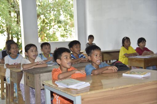Gieo chữ Khmer trong những ngày hè