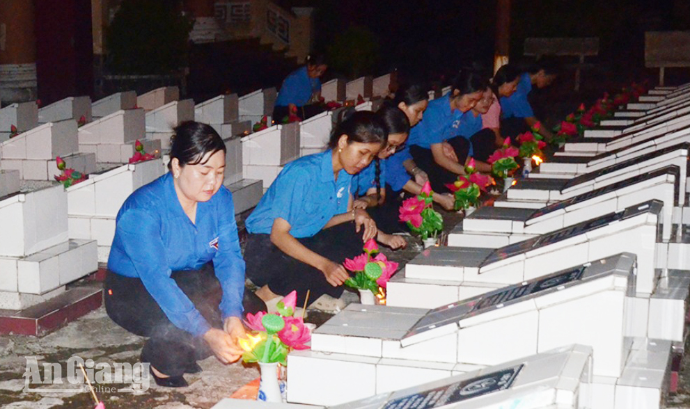 Tuổi trẻ An Giang thắp nến tri ân Anh hùng liệt sĩ