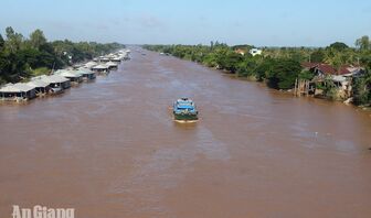 Linh hoạt sản xuất trong mùa lũ