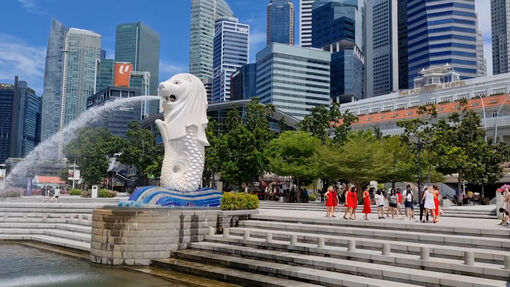 Singapore thắt chặt chính sách tiền tệ
