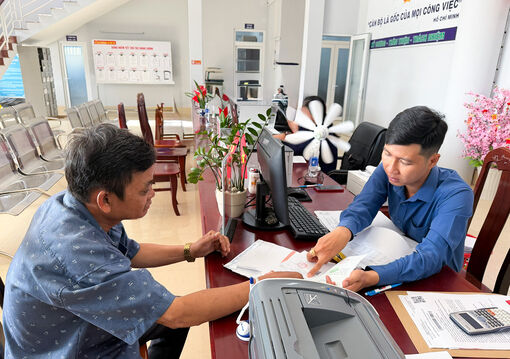 Đưa tiện ích số đến người hưởng an sinh xã hội