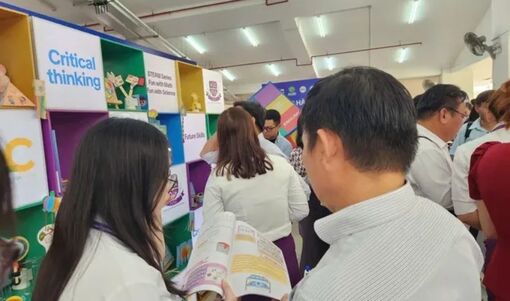 Giáo dục tăng cường là chính khóa hay dịch vụ?