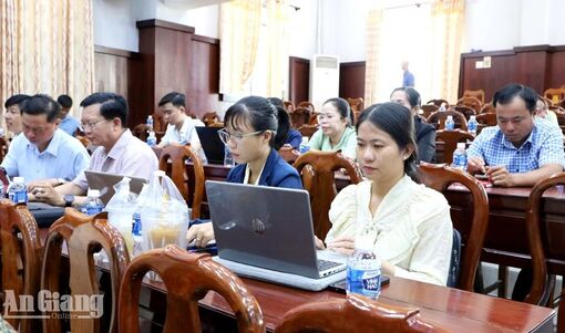 60 học viên tập huấn kỹ năng bán hàng trên nền tảng số