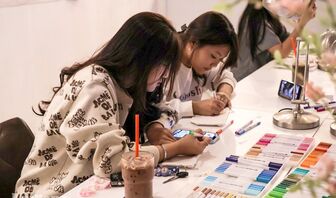 Học sinh gây quỹ thiện nguyện từ workshop sáng tạo