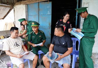 Giữ bình yên và môi trường sinh thái vùng biển Hòn Chông