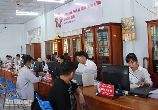 Chính quyền phục vụ, người dân thụ hưởng