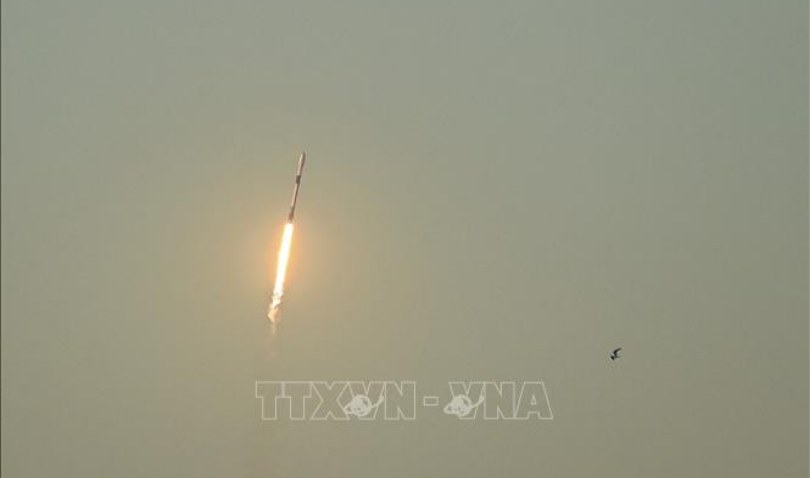 Tên lửa SpaceX lao xuống Mặt Trăng với tốc độ gấp 7 lần âm thanh