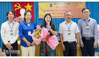Nhà thơ Vũ Thiên Kiều làm Chi hội trưởng Chi hội Nhà văn Việt Nam tỉnh An Giang