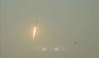 Tên lửa SpaceX lao xuống Mặt Trăng với tốc độ gấp 7 lần âm thanh