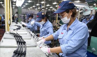 Kinh tế 7 tháng duy trì đà tăng trưởng tích cực