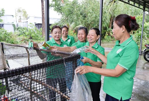 Việc nhỏ vun đắp nghĩa tình