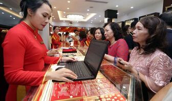 Giá vàng hôm nay (4/8): Nhích tăng chiều mua vào