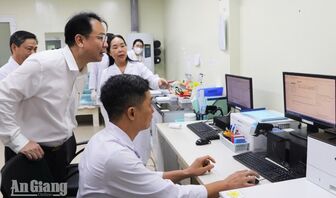 An Giang tăng tốc làm sạch dữ liệu Sổ sức khỏe điện tử trên VNeID