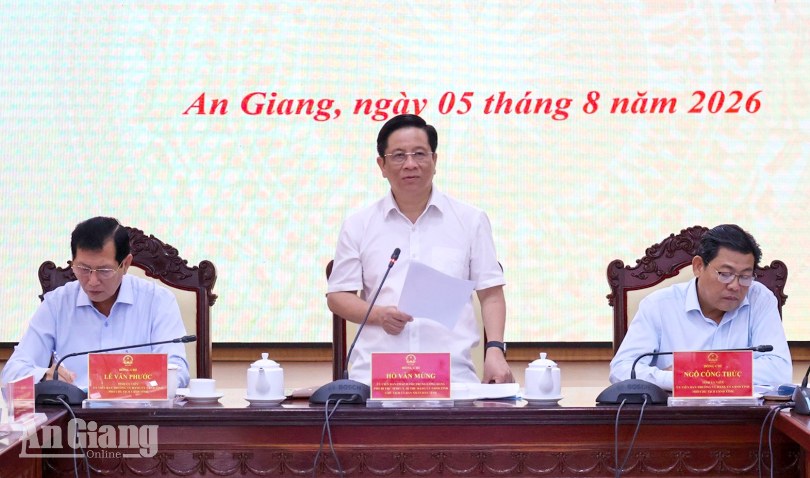 Chủ tịch UBND tỉnh An Giang Hồ Văn Mừng yêu cầu các đô thị động lực hướng đến tự chủ ngân sách