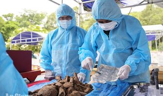 Phát hiện di vật ghi tên liệt sĩ Nguyễn Văn Thuần tại Nghĩa trang Liệt sĩ Tri Tôn