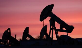 Giá xăng, dầu hôm nay (5/8): Giá dầu thế giới tiếp tục lao dốc