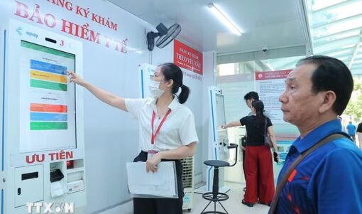 Không được thu thêm tiền của người bệnh bảo hiểm y tế nếu không khám theo yêu cầu