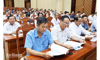 Hơn 200 cán bộ An Giang tập huấn công tác dân tộc, tôn giáo