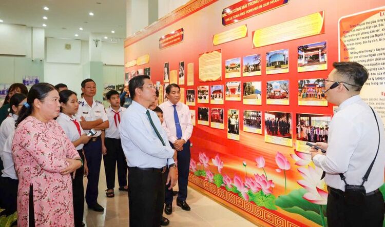 Côn Đảo trưng bày tư liệu quý về Bác Tôn