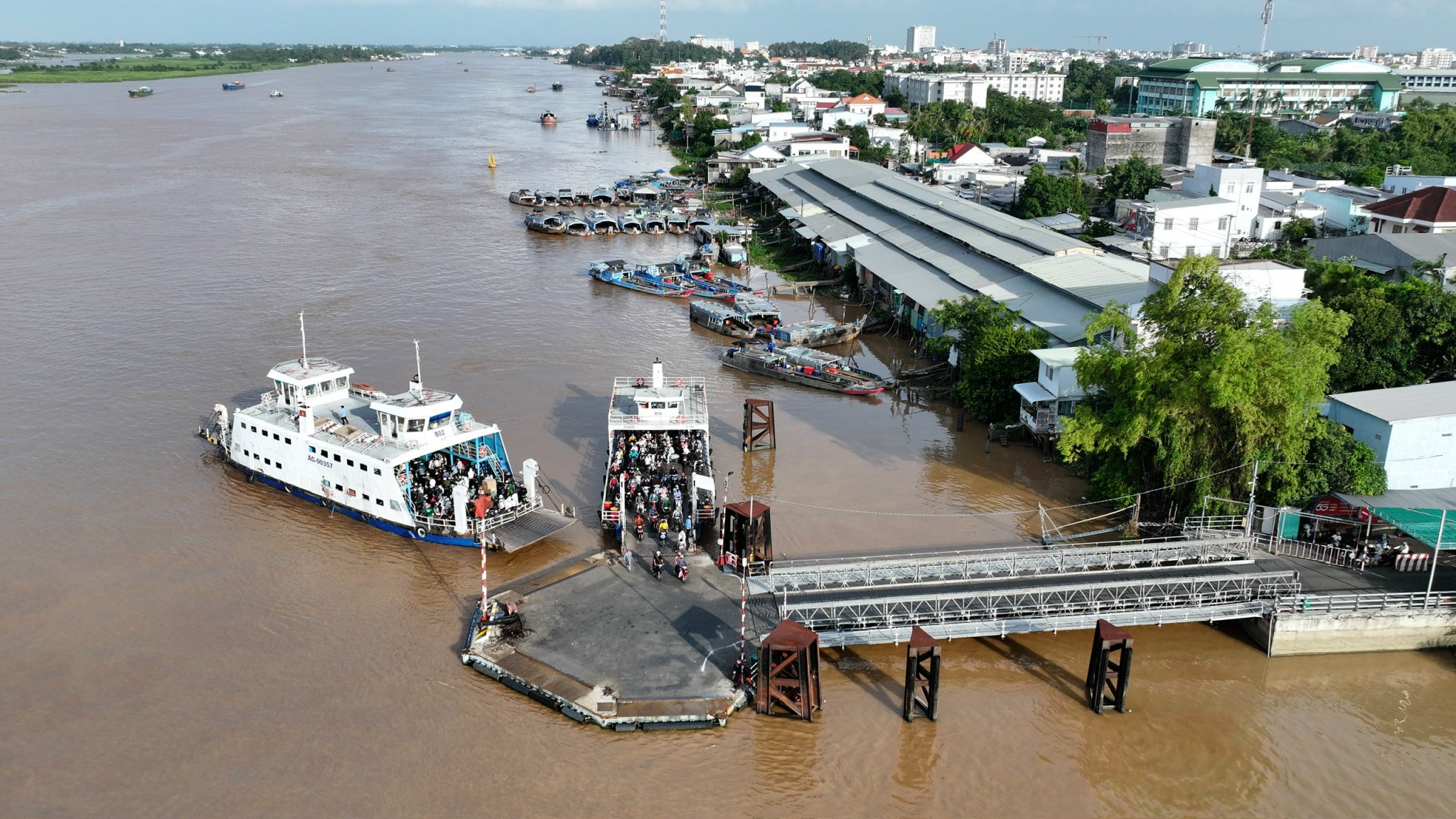 Vùng sông nước An Giang hiền hòa nuôi dưỡng tuổi thơ Bác Tôn.