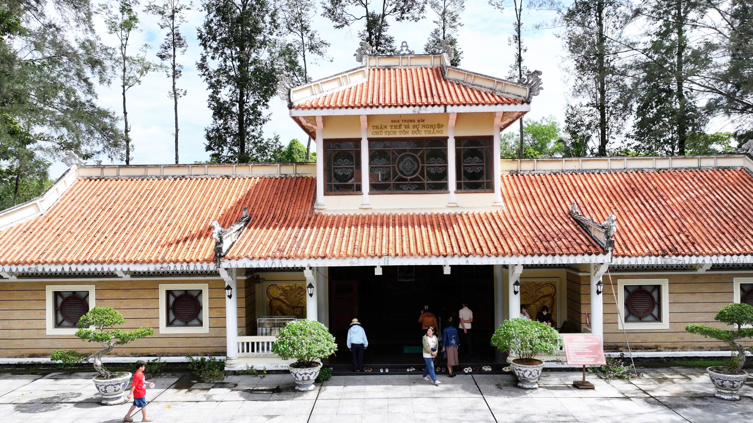Nhà trưng bày thân thế, sự nghiệp Chủ tịch Tôn Đức Thắng. Ảnh: THÀNH CHINH
