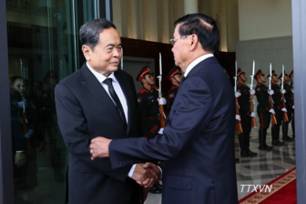 Chủ tịch Quốc hội hội kiến Tổng Bí thư, Chủ tịch nước Lào Thongloun Sisoulith