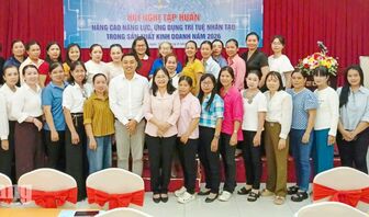 Phụ nữ An Giang được tập huấn ứng dụng AI trong kinh doanh