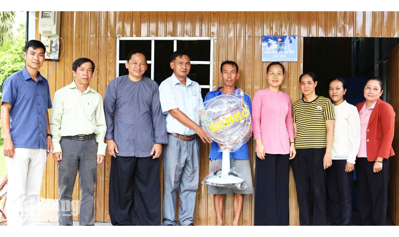 Tịnh Biên trao nhà Đại đoàn kết cho hộ khó khăn