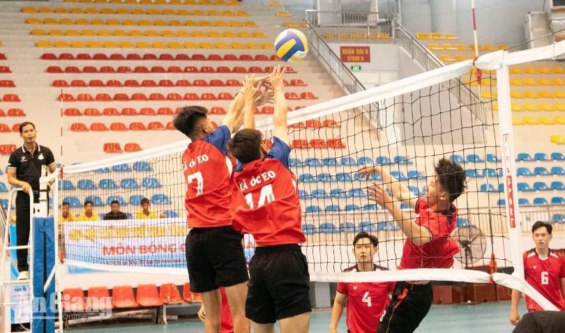 Khởi tranh môn bóng chuyền nam Đại hội Thể dục thể thao tỉnh An Giang
