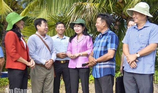 Nghiên cứu xây dựng thương hiệu tôm - cua - lúa Đông Thái