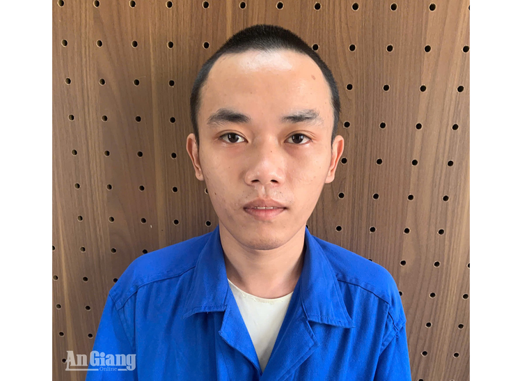 Khởi tố người tàng trữ trái phép súng và đạn ở An Giang