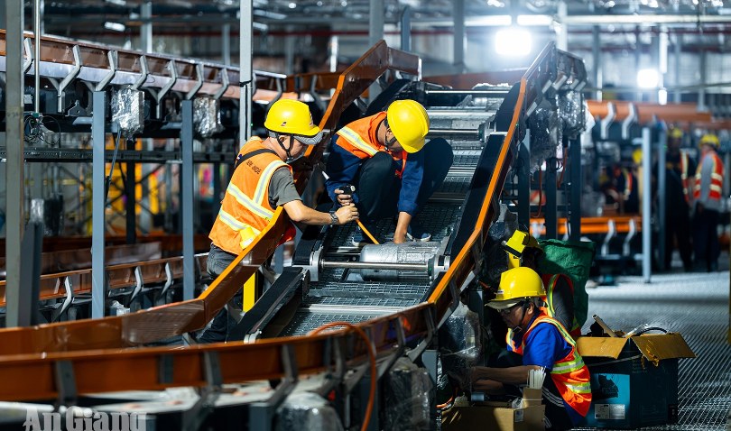 Đẩy nhanh tiến độ thi công sân bay Phú Quốc