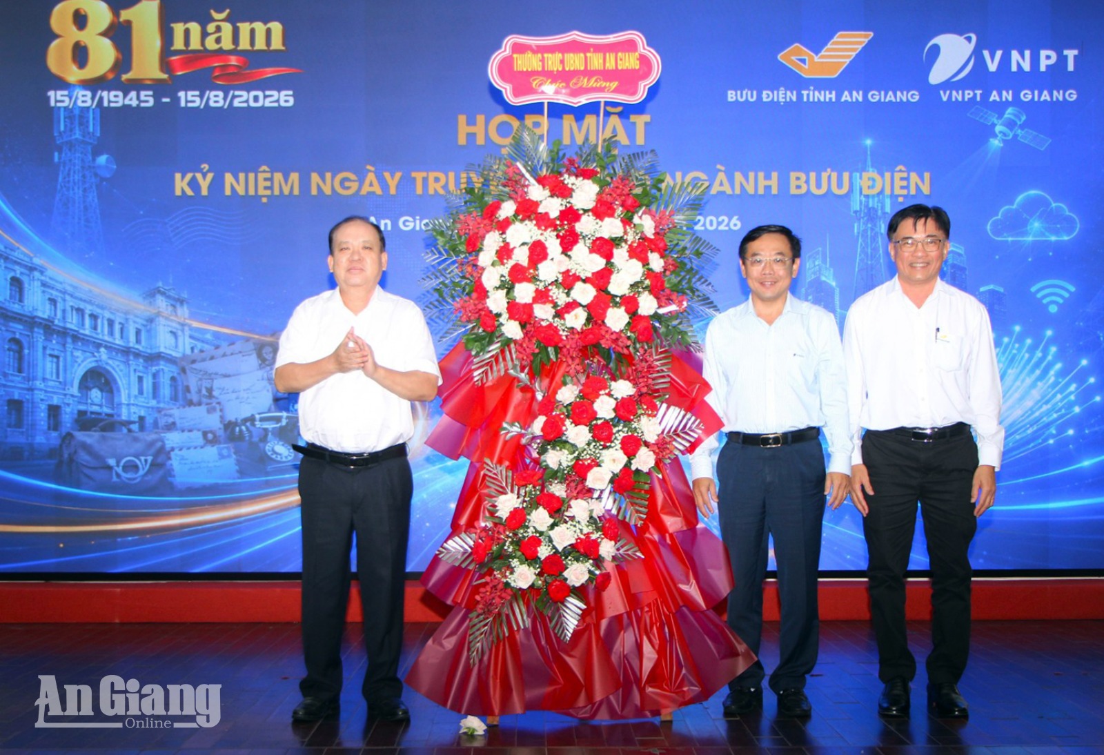 Hơn 300 đại biểu dự họp mặt 81 năm Ngày truyền thống ngành Bưu điện tại An Giang