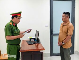 Khởi tố bị can mua trái phép 11 hóa đơn giá trị gia tăng