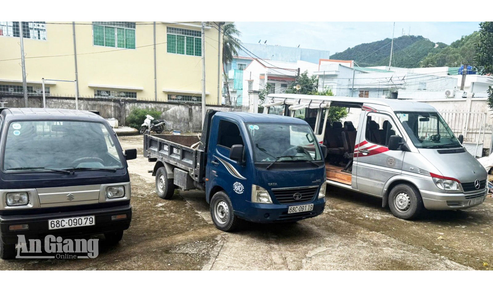 Phát hiện 8 ô tô hết hạn kiểm định, quá niên hạn tại Kiên Hải